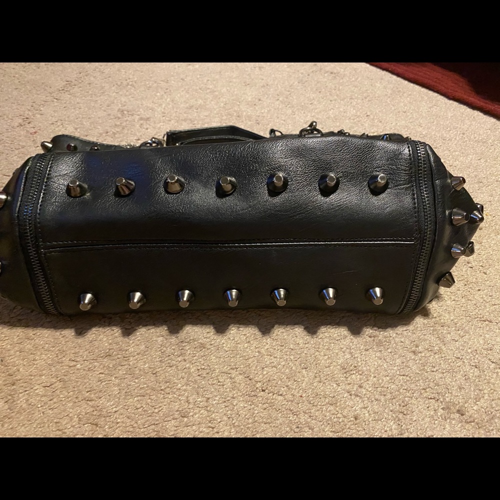 SOLD      Skull purse - Picture 5 of 7